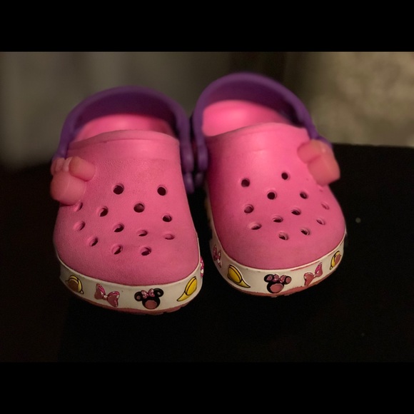 minnie light up crocs
